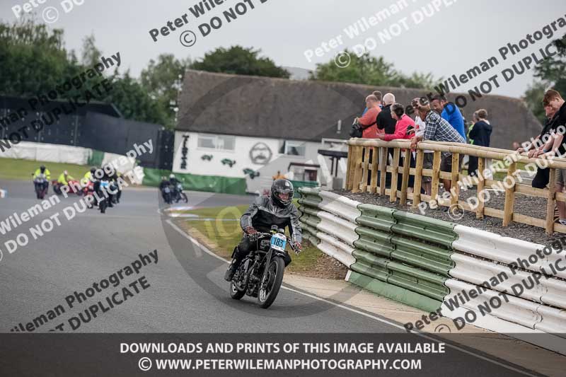 Vintage motorcycle club;eventdigitalimages;mallory park;mallory park trackday photographs;no limits trackdays;peter wileman photography;trackday digital images;trackday photos;vmcc festival 1000 bikes photographs